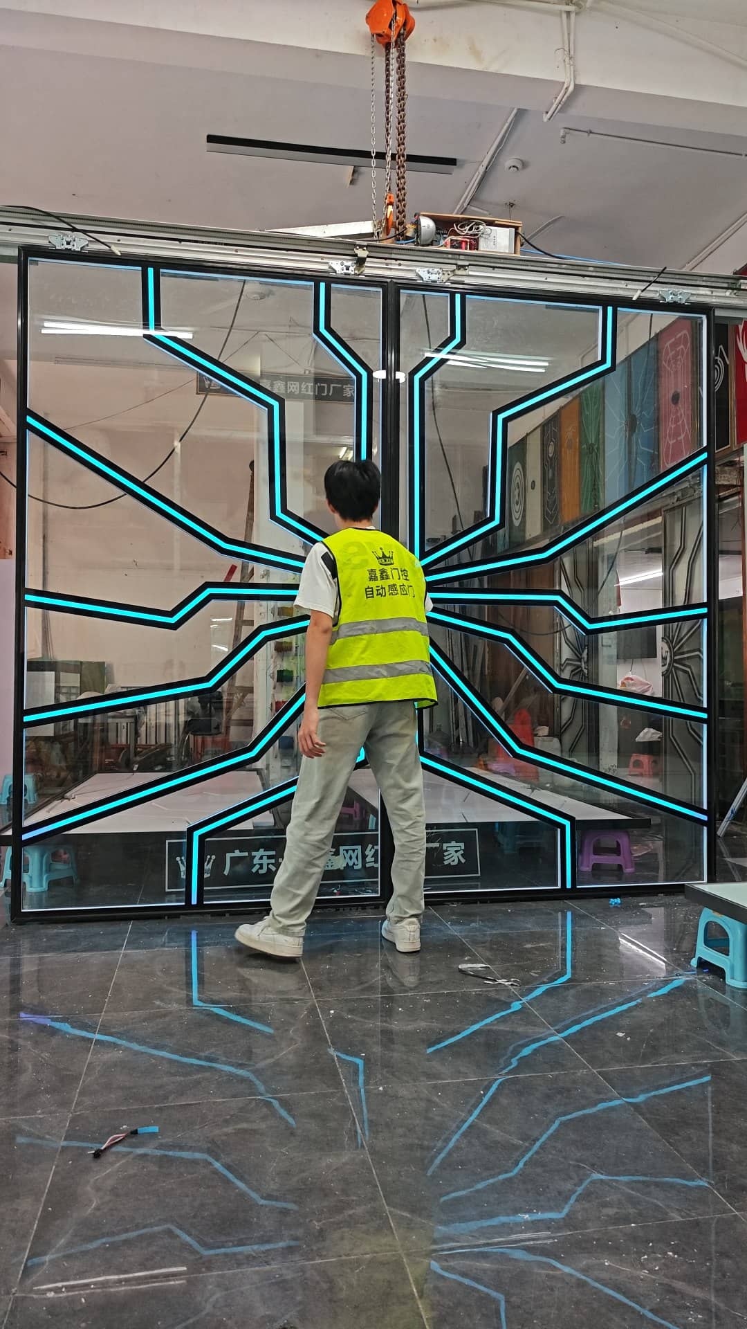 嘉鑫门业 现代科技网红网红门