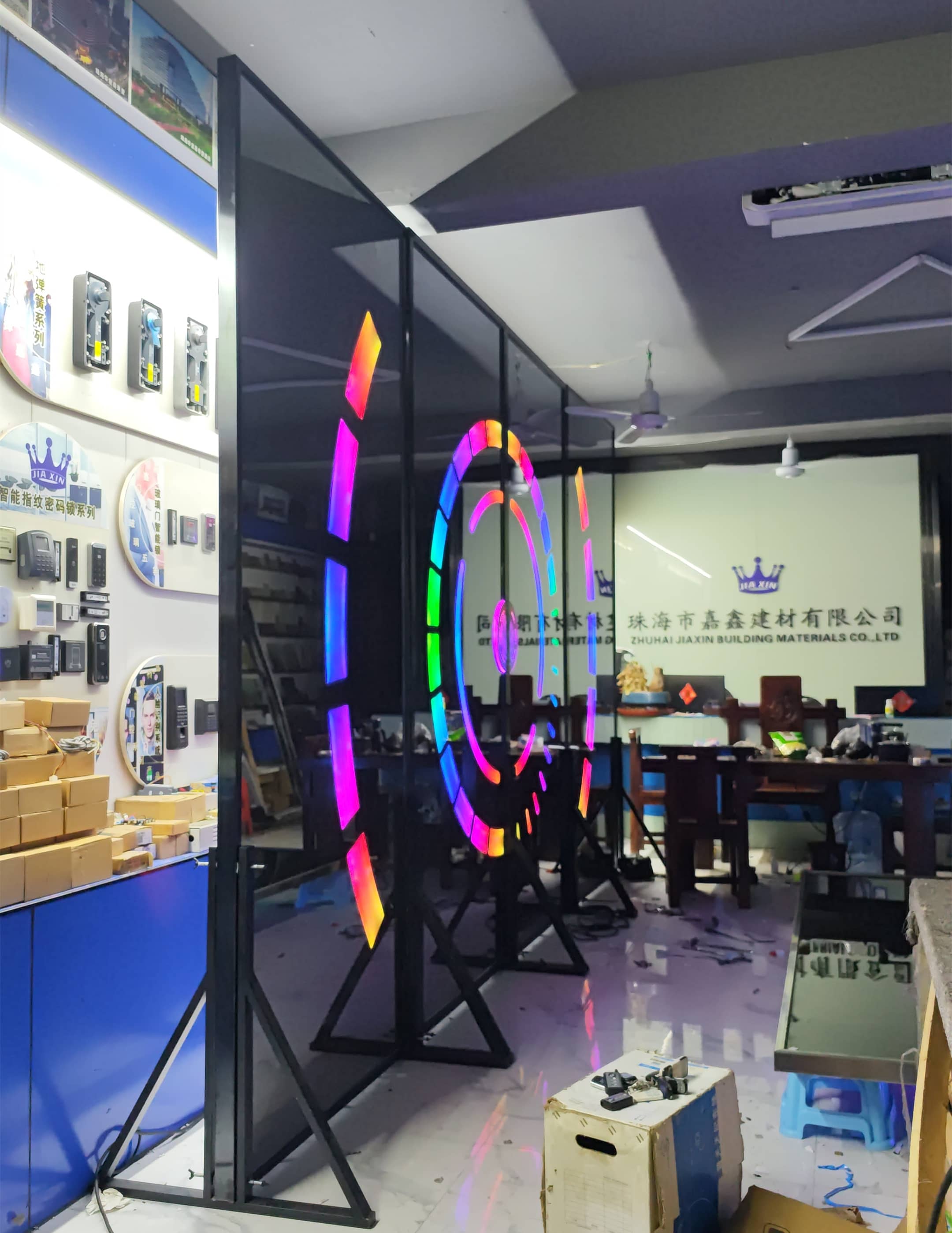 密室科技门,科技网红门